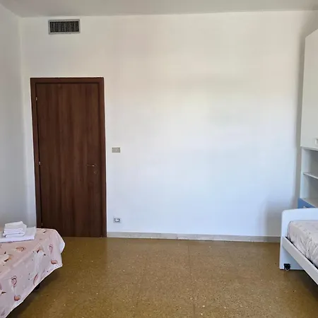 Da Silvia Ampio Metro Paradiso Διαμέρισμα